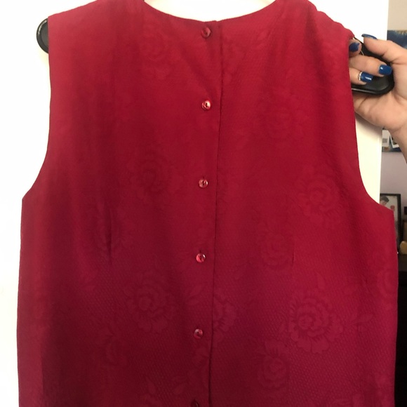 Red top - Picture 2 of 2